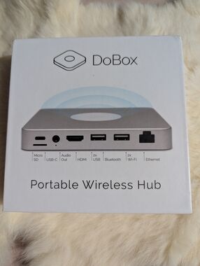 Portable Wireless Hub - Silver